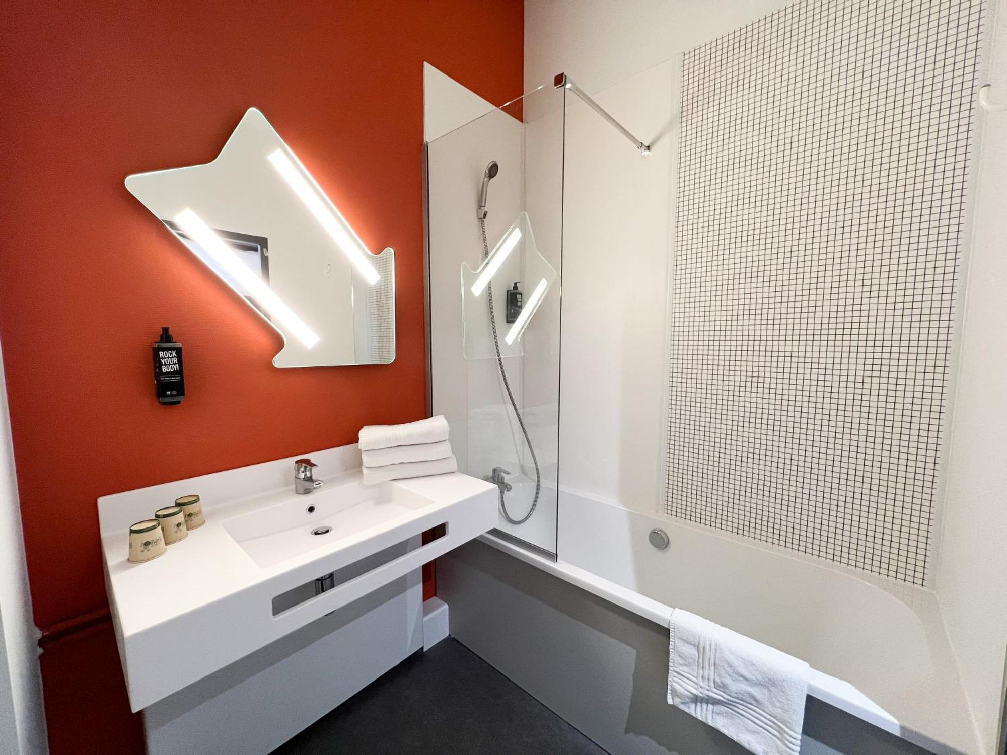 Ibis Budget Saint Christol Les Ales Exteriér fotografie
