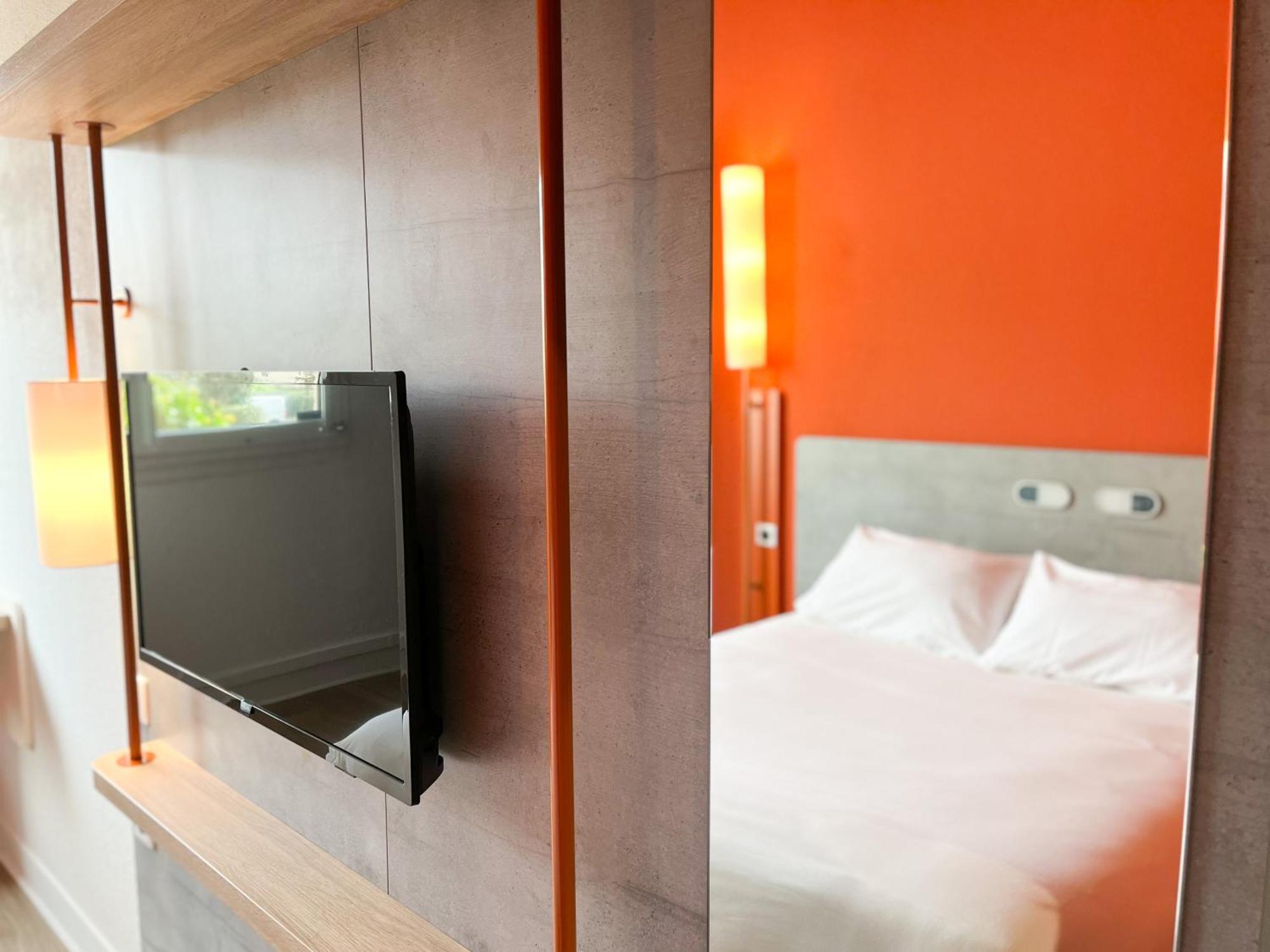 Ibis Budget Saint Christol Les Ales Exteriér fotografie