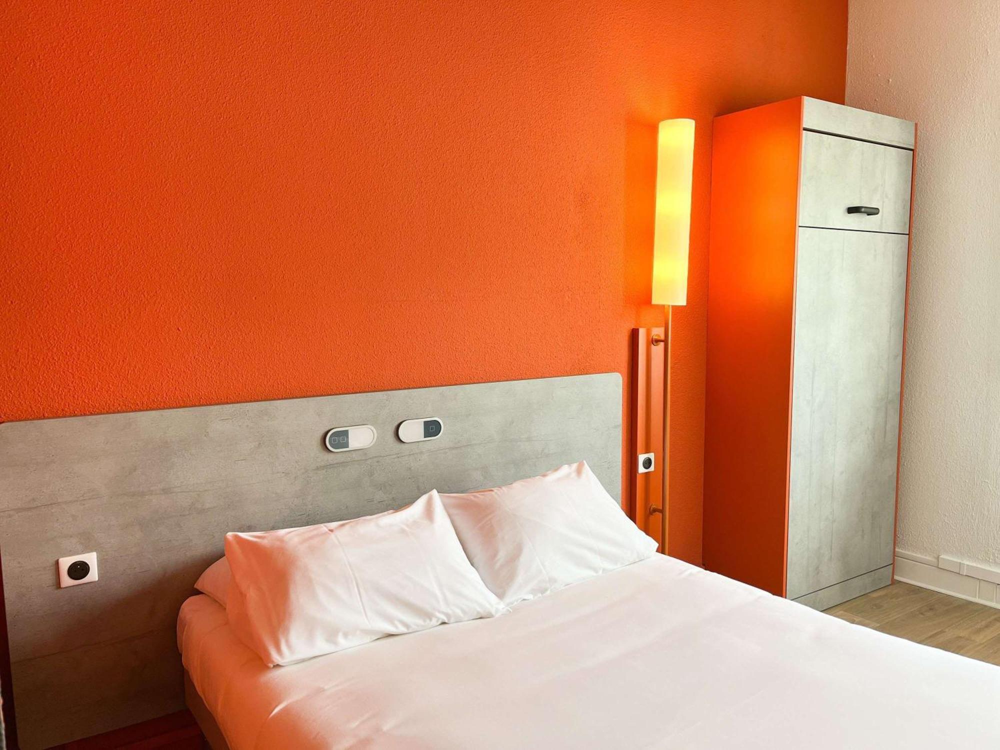 Ibis Budget Saint Christol Les Ales Exteriér fotografie