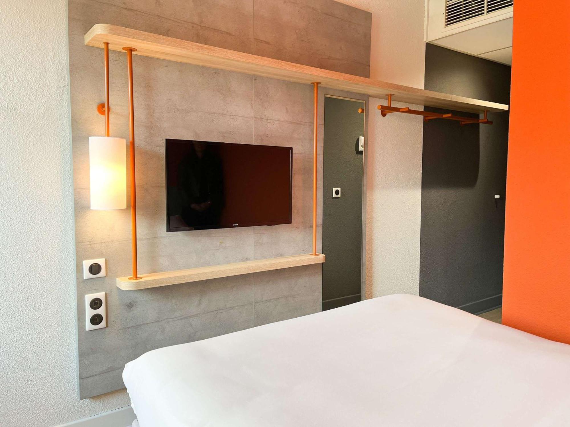 Ibis Budget Saint Christol Les Ales Exteriér fotografie